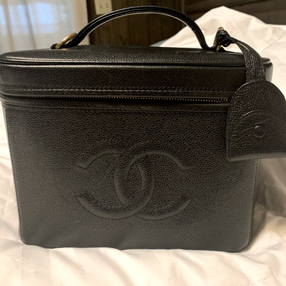 Chanel Caviar Skin leather Cosmetic bag